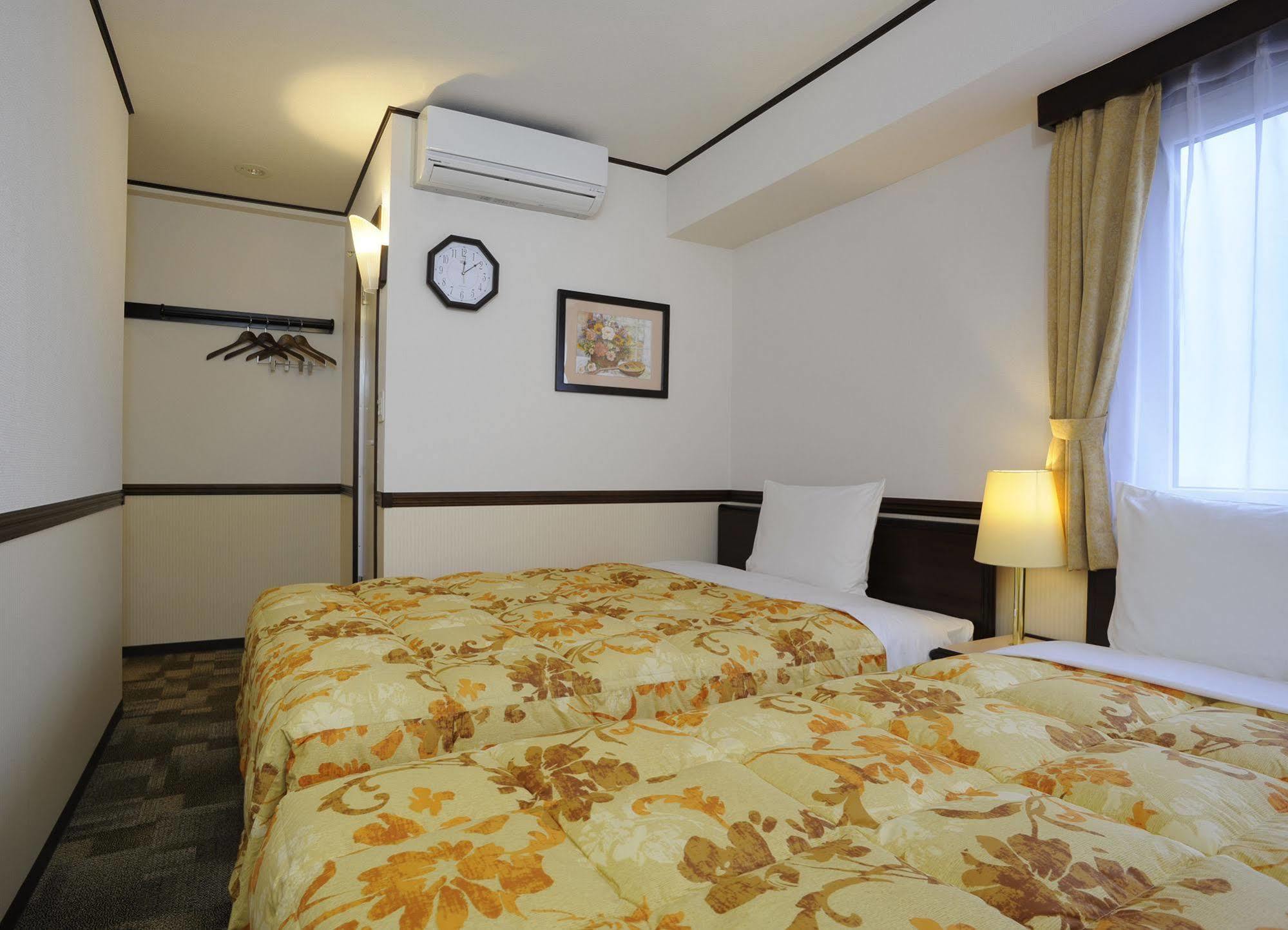 Toyoko Inn Shin-Yamaguchi-Eki Shinkansen-Guchi Ngoại thất bức ảnh