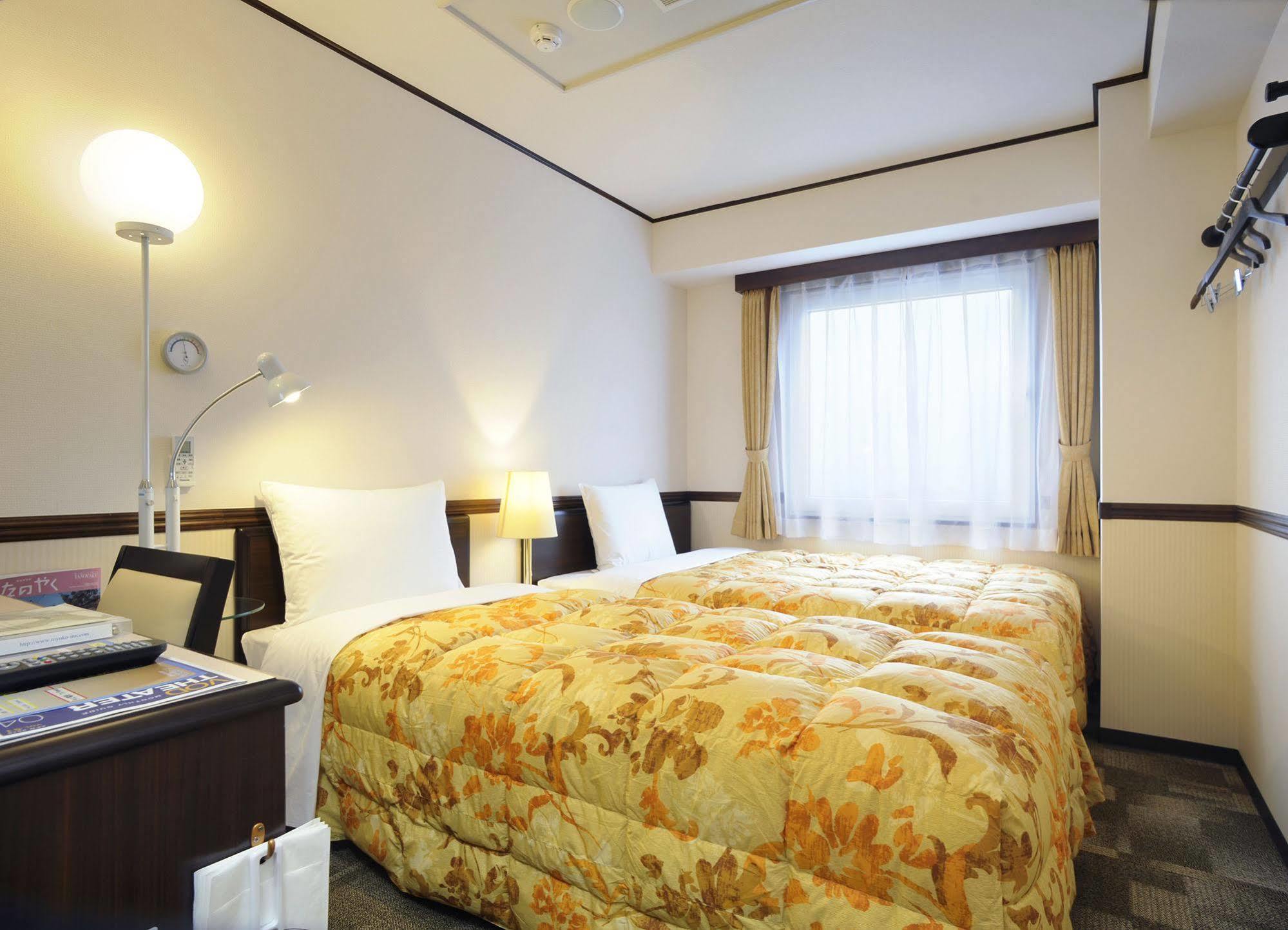 Toyoko Inn Shin-Yamaguchi-Eki Shinkansen-Guchi Ngoại thất bức ảnh