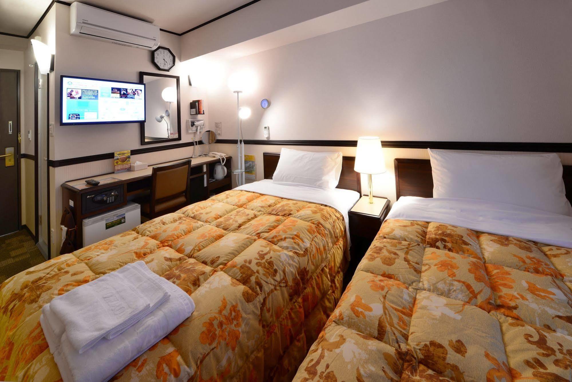 Toyoko Inn Shin-Yamaguchi-Eki Shinkansen-Guchi Ngoại thất bức ảnh